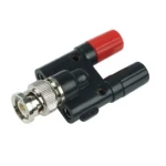 Amass AD4246 BNC han-stik til 2x 4mm hun-stik adapter