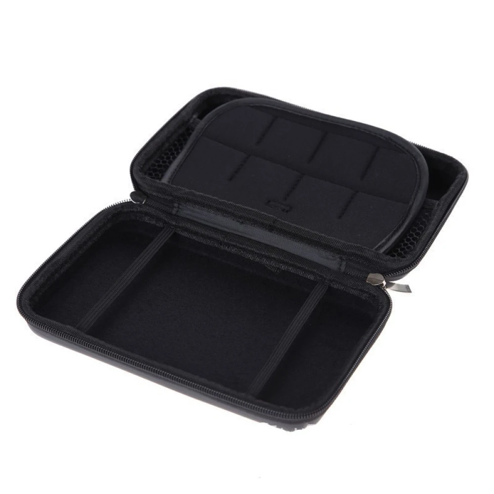 Estuche protector Nintendo 2DS XL abierto mostrando almacenamiento interior