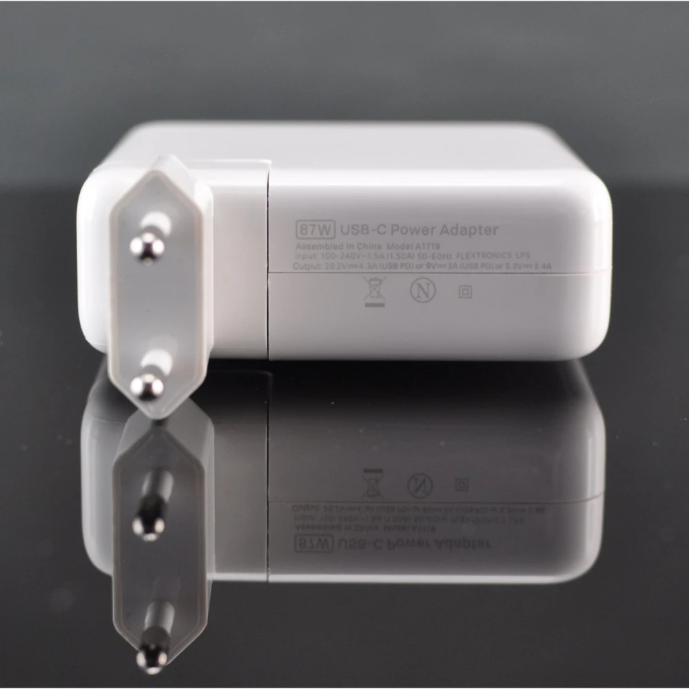 Cargador USB-C 87W satkit con dimensiones compactas para portátil Apple