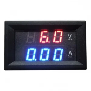 Digitalt indbygget voltmeter og amperemeter rød 4.5-100V 0-10 ampere